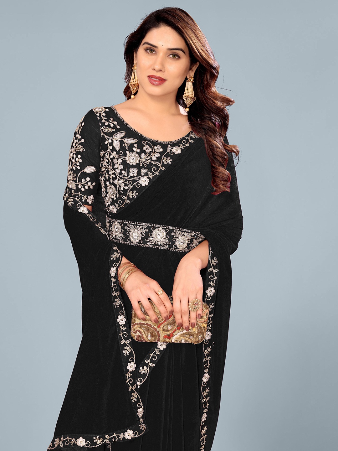 

Ashiya Fab Embroidered Velvet Heavy Work Saree, Black