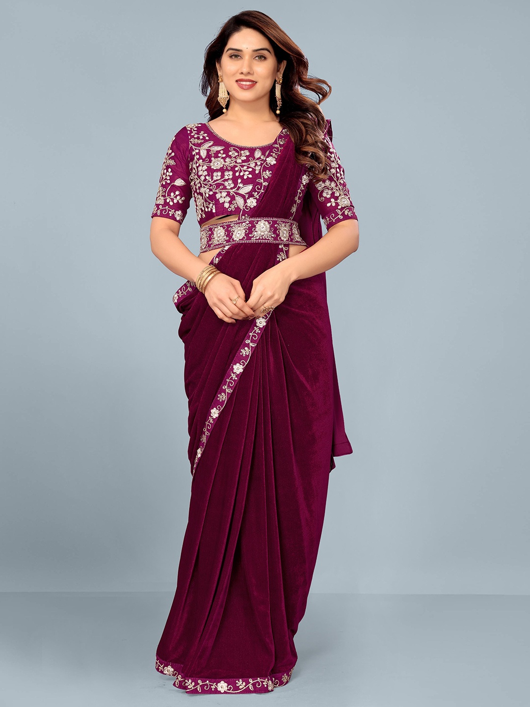 

ISHA TRADE Embroidered Velvet Saree, Pink