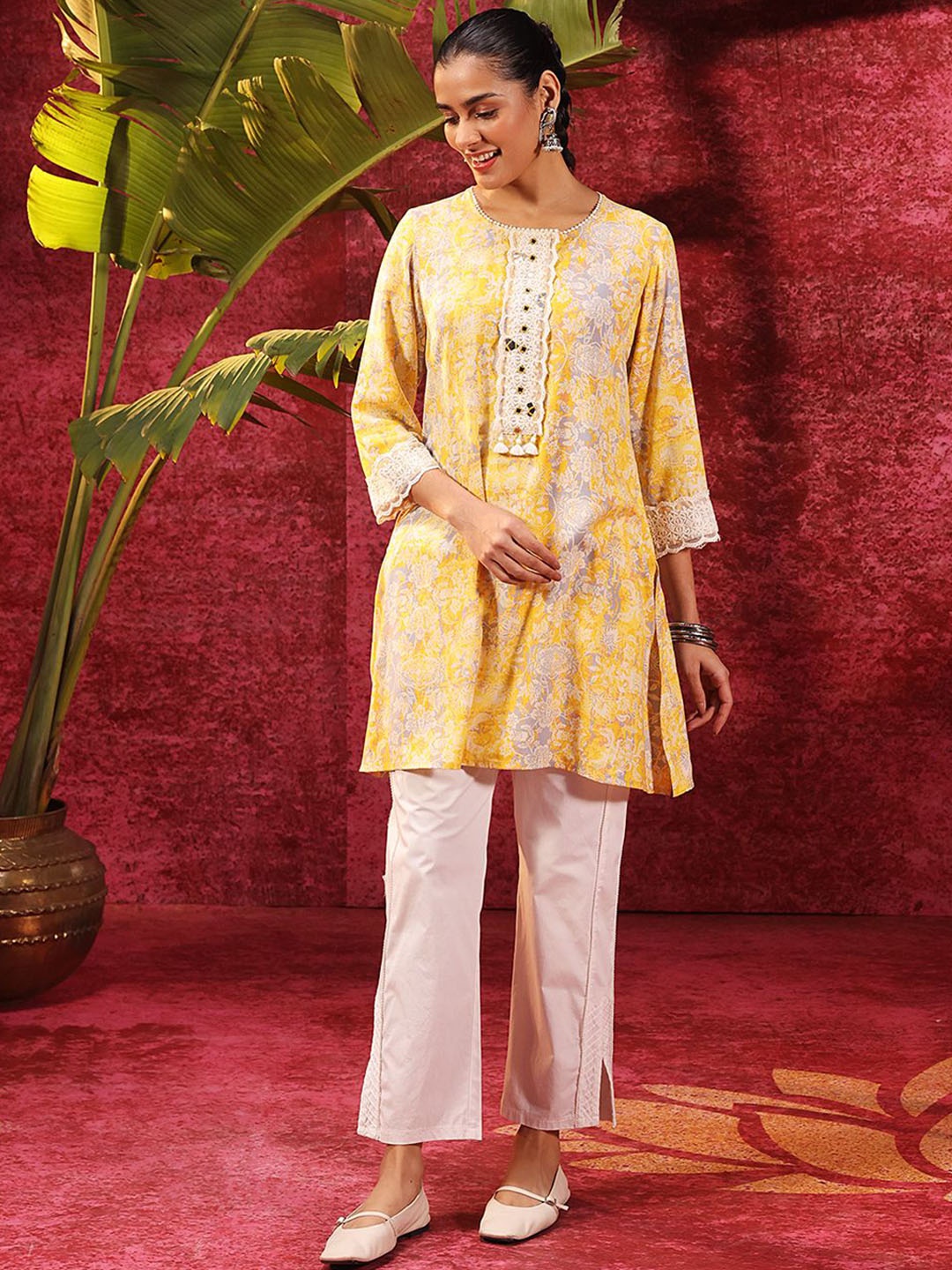 

Lakshita Women Floral Printed Flared Sleeves Floral Kurta, Yellow