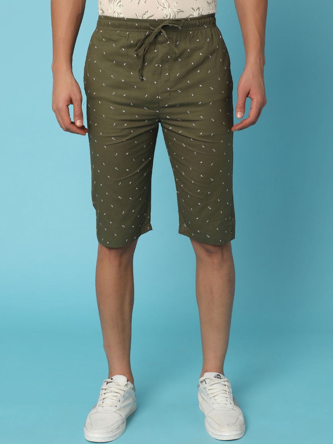 

V-Mart Men Printed Shorts, Green