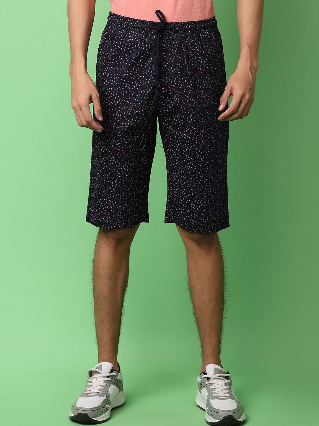

V-Mart Men Printed Shorts, Blue