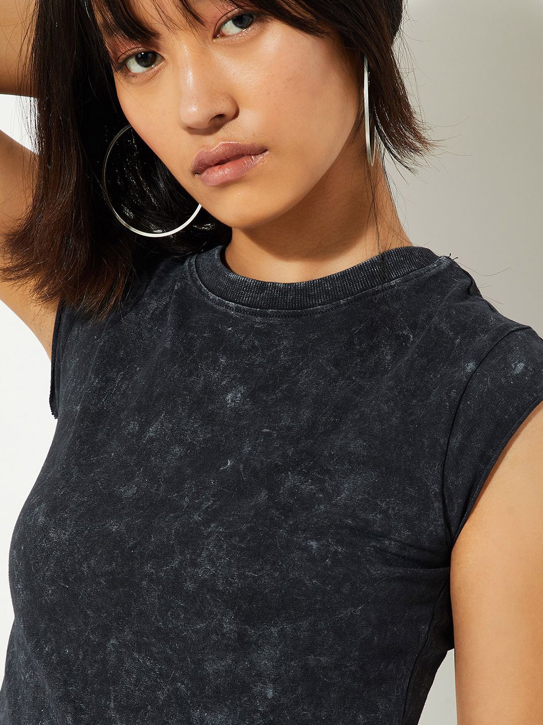 

max URB_N Women Acid Washed Cropped T-shirt, Black