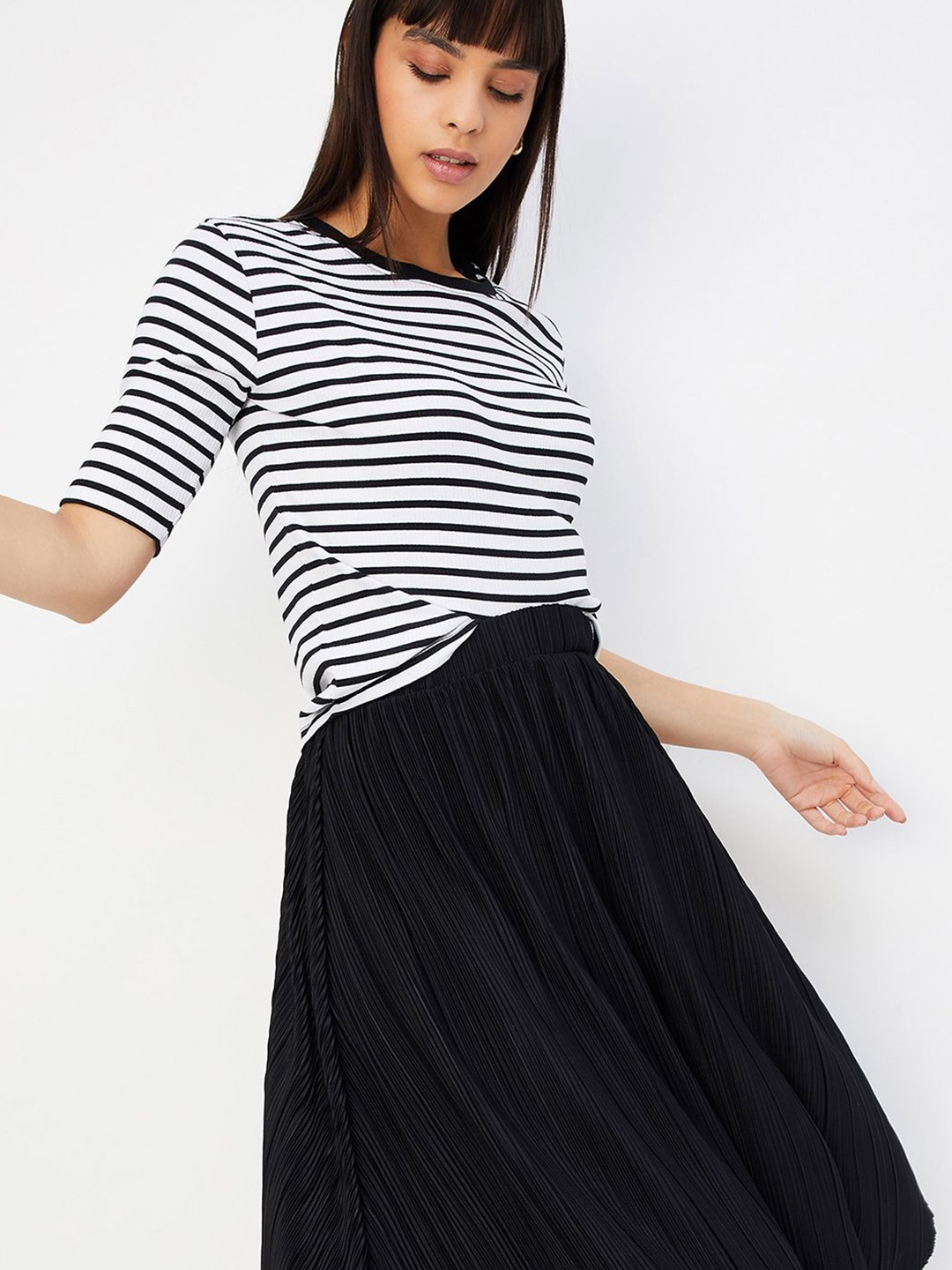 max Women Striped Hooded Drop-Shoulder Sleeves Pockets T-shirt, White