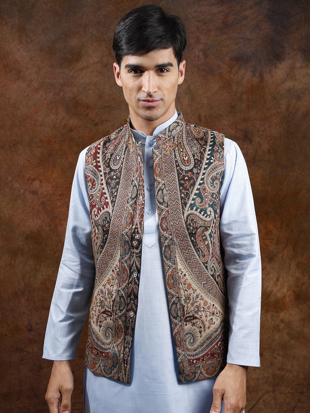 

Exotic India Woven Floral Wool Kani Jamawar Waistcoat, Beige