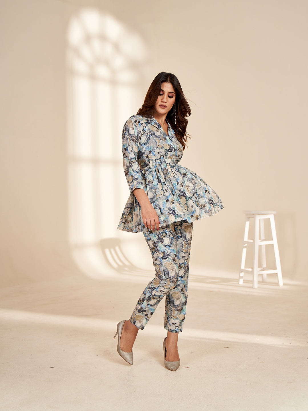 

Rujave Women Printed Tunic With Trousers Co-Ords, Grey