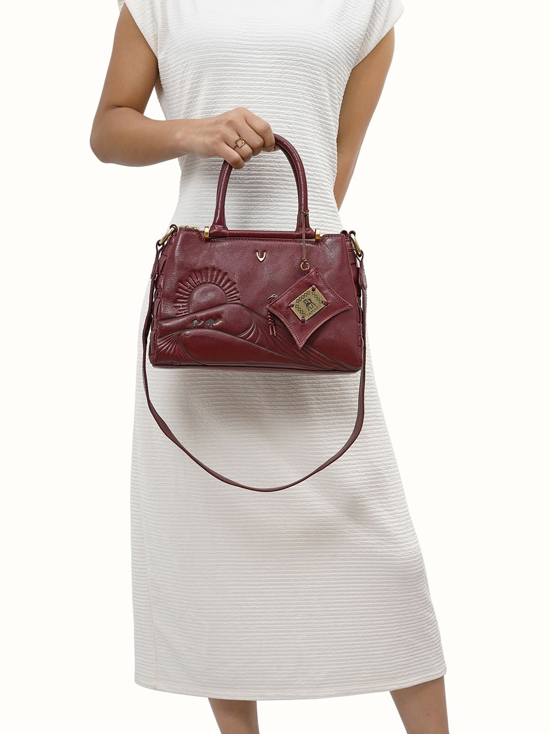 

Hidesign Textured Leather Structured Handheld Bag, Red