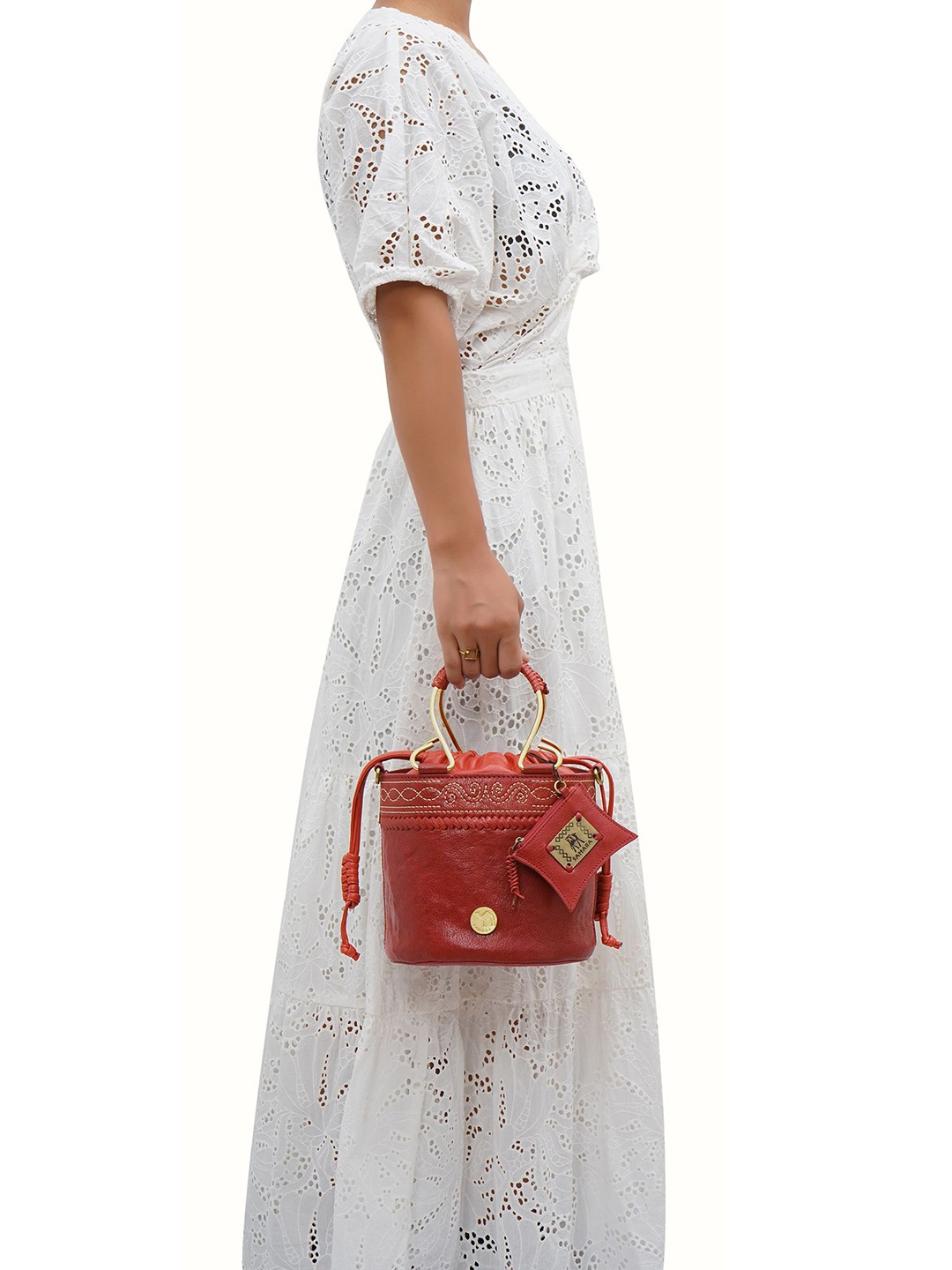 

Hidesign Bedouin 02 Textured Leather Bucket Handheld Bag, Red
