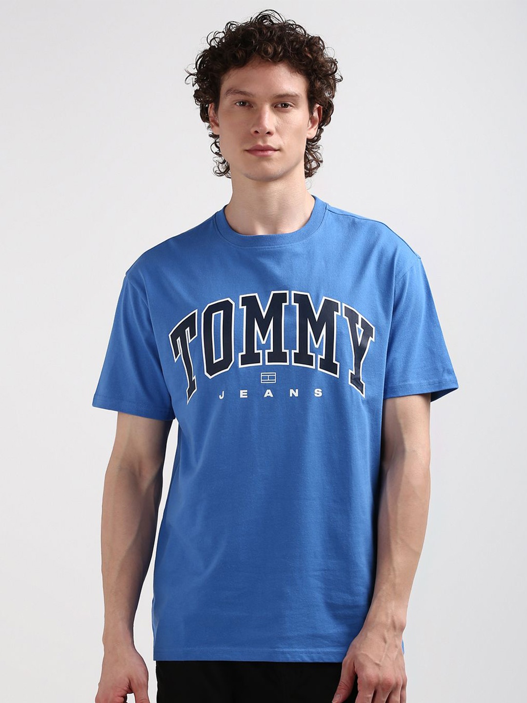 Tommy Hilfiger Men Typography Printed Pockets T-shirt, Blue