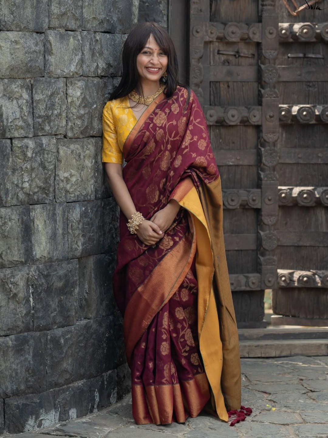 

Suta Woven Design Zari Handloom Saree, Maroon