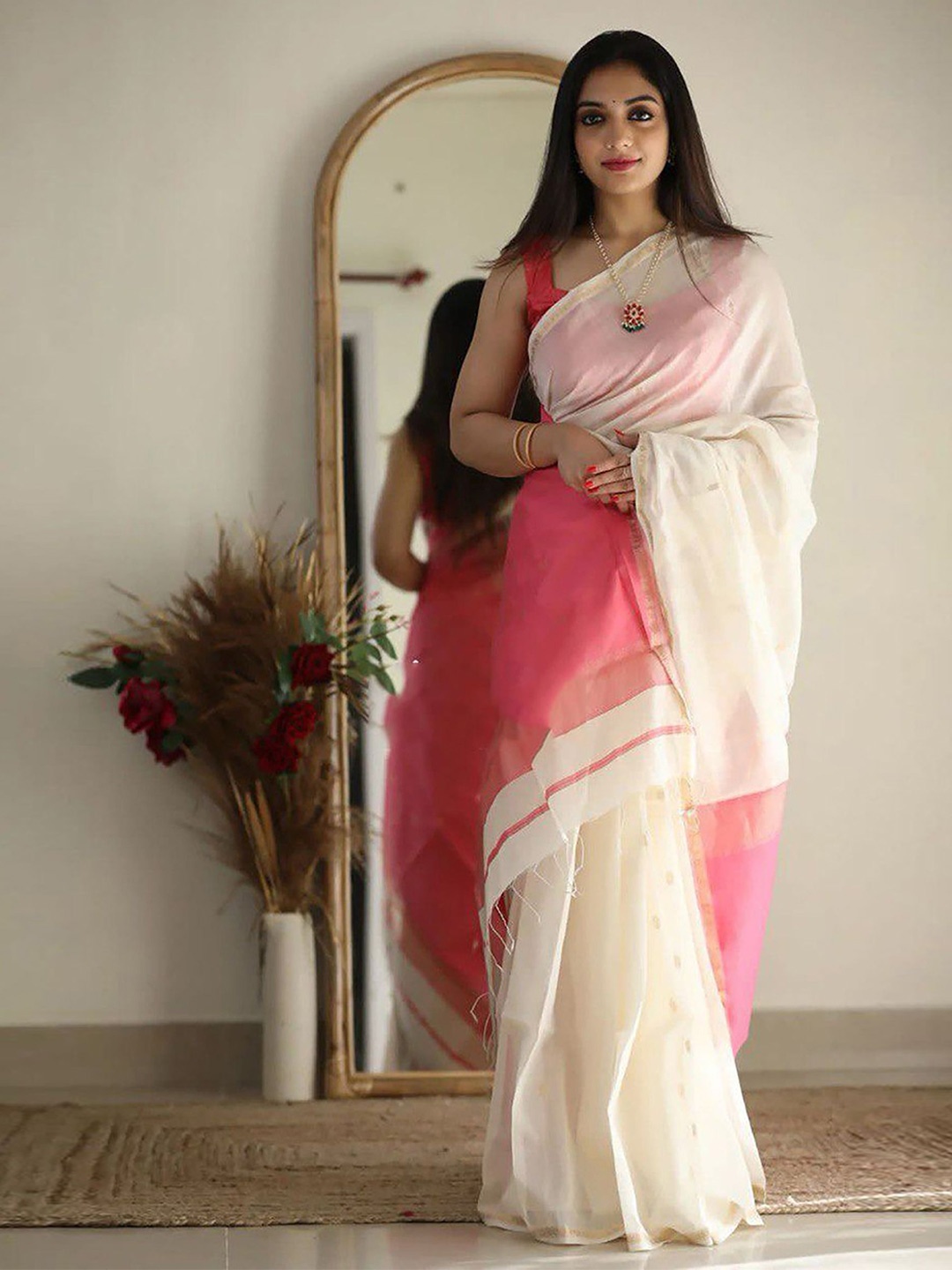 

KALINI Ethnic Motifs Silk Blend Banarasi Saree, White