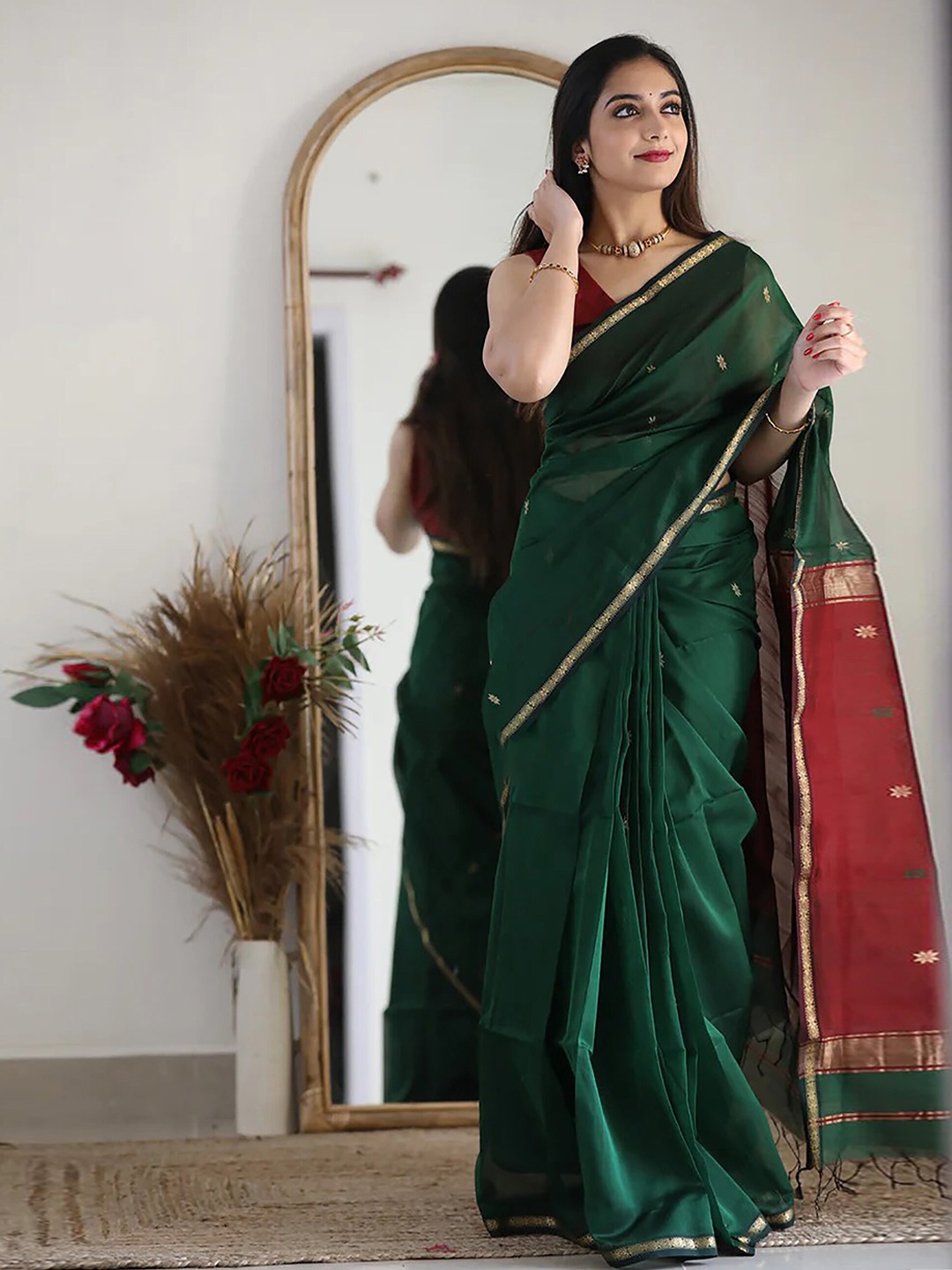

KALINI Woven Design Zari Silk Blend Banarasi Saree, Green