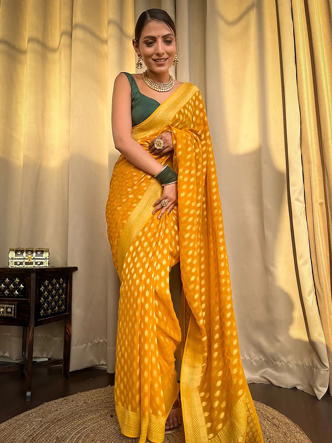 

KALINI Woven Design Zari Banarasi Saree, Yellow