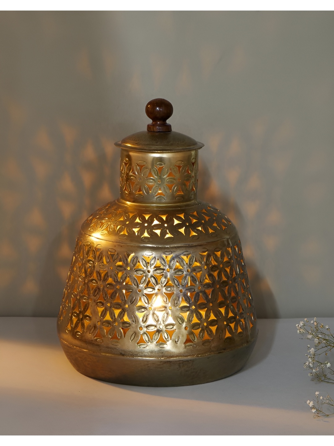

Fabindia Bronze-Toned & Brown Candle Holder