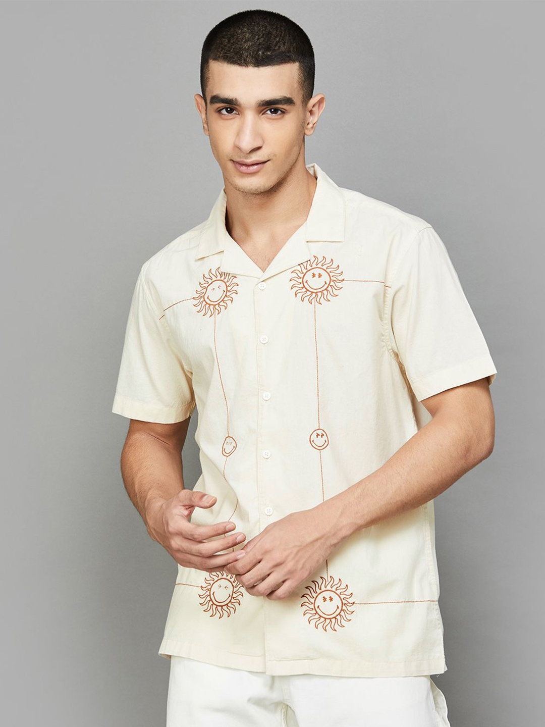 

SmileyWorld Men Floral Opaque Casual Shirt, Off white