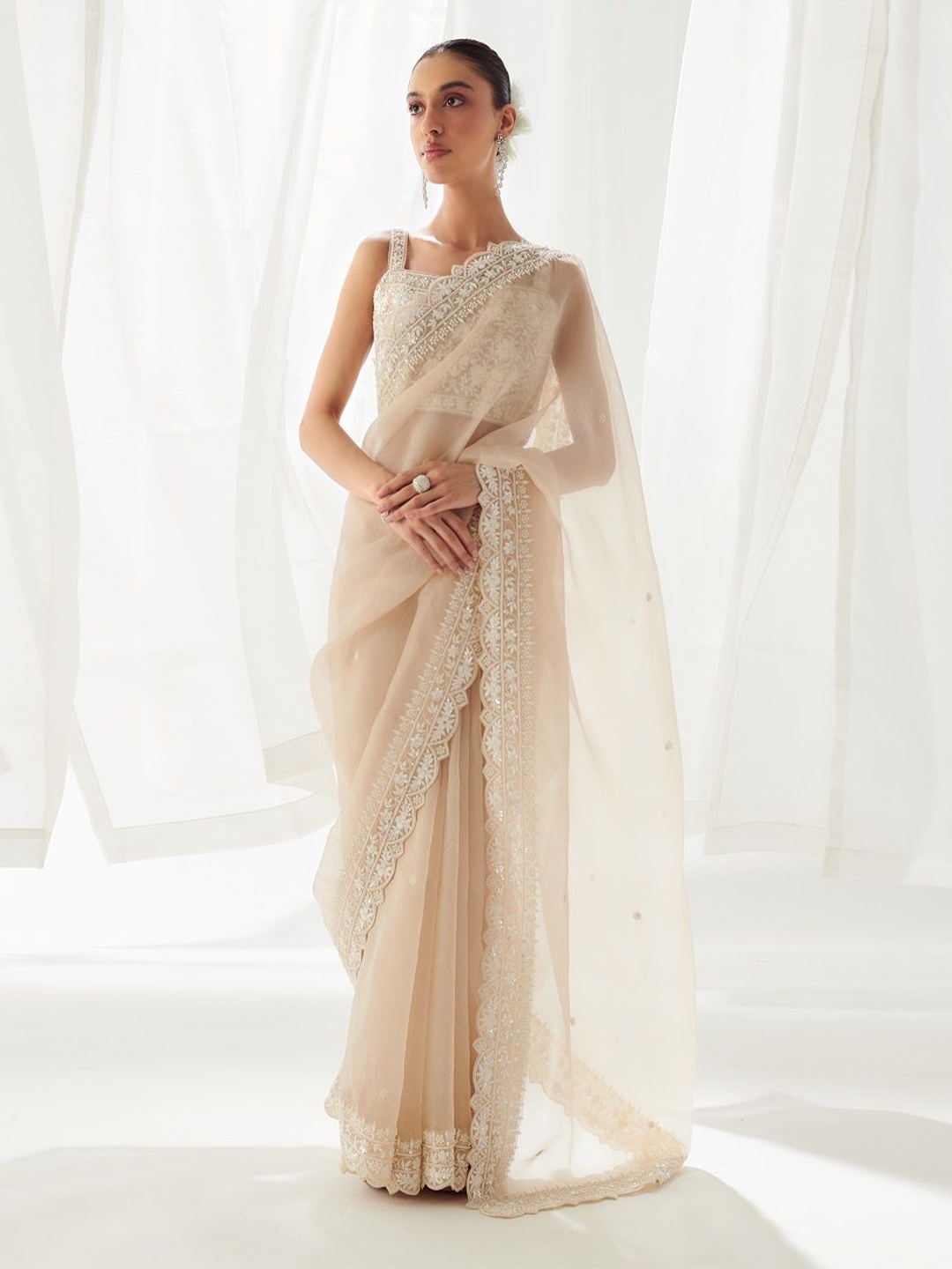

SUHINO Floral Sequinned Organza Banarasi Saree, Beige