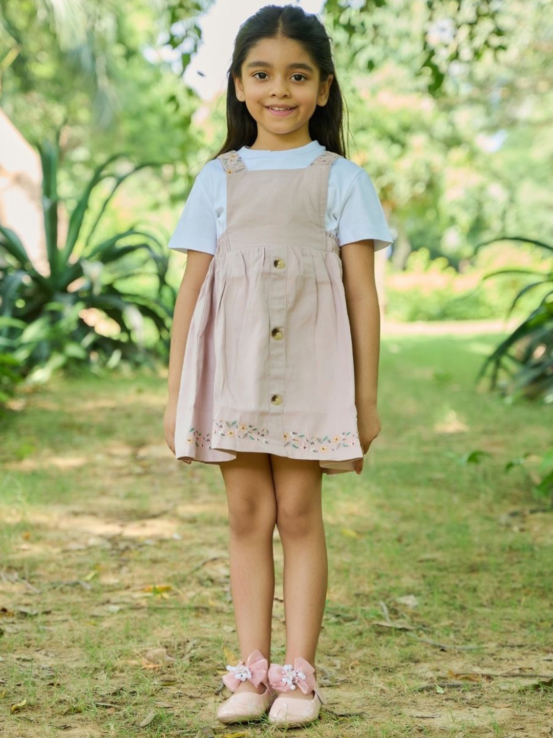 

Sweetlime By AS Girls T-shirt with Dungarees, Beige