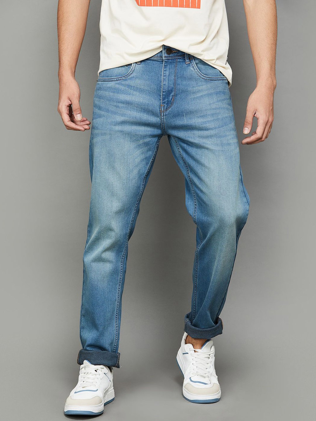 

Fame Forever by Lifestyle Men Tapered Fit Slash Knee Heavy Fade Jeans, Blue