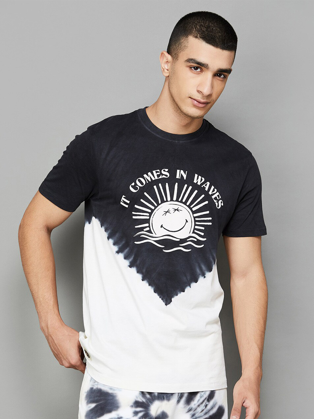 

SmileyWorld Men Typography Printed Raw Edge T-shirt, Black