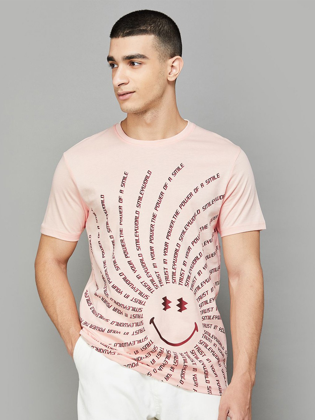 

SmileyWorld Men Printed Raw Edge T-shirt, Pink