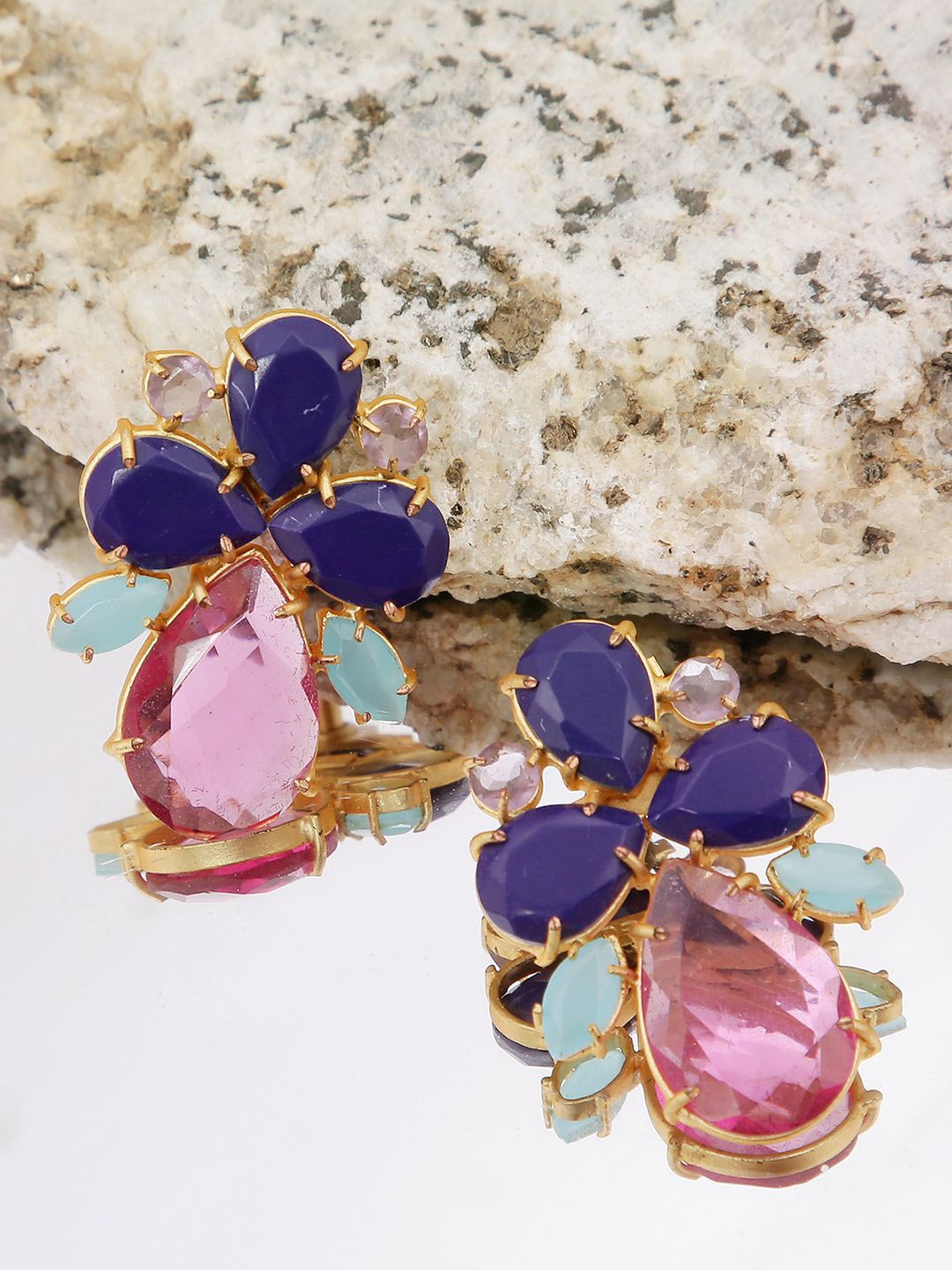 

XAGO Contemporary Studs Earrings, Pink