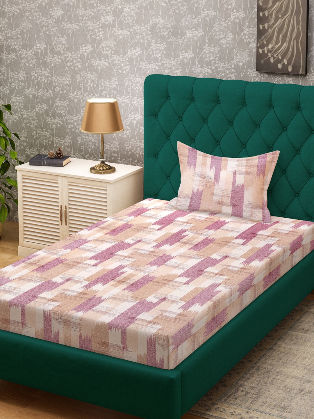 

KLOTTHE Pink Geometric Printed Pure Cotton 400 TC Single Bedsheet With Pillow Cover