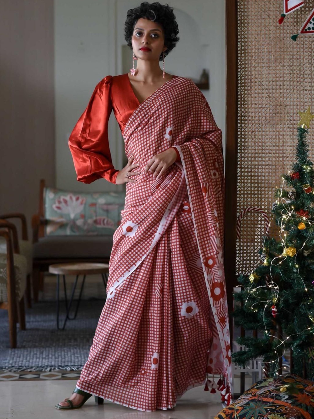 

Suta Checked Pure Cotton Saree, Red