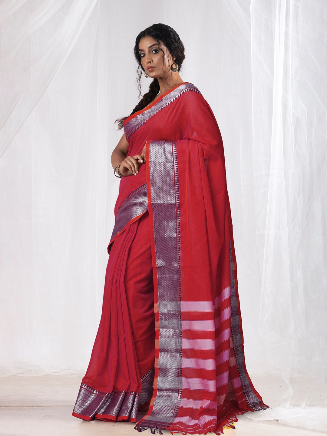 

Unnati Silks Zari Pure Cotton Handloom Narayan Peth Saree, Red