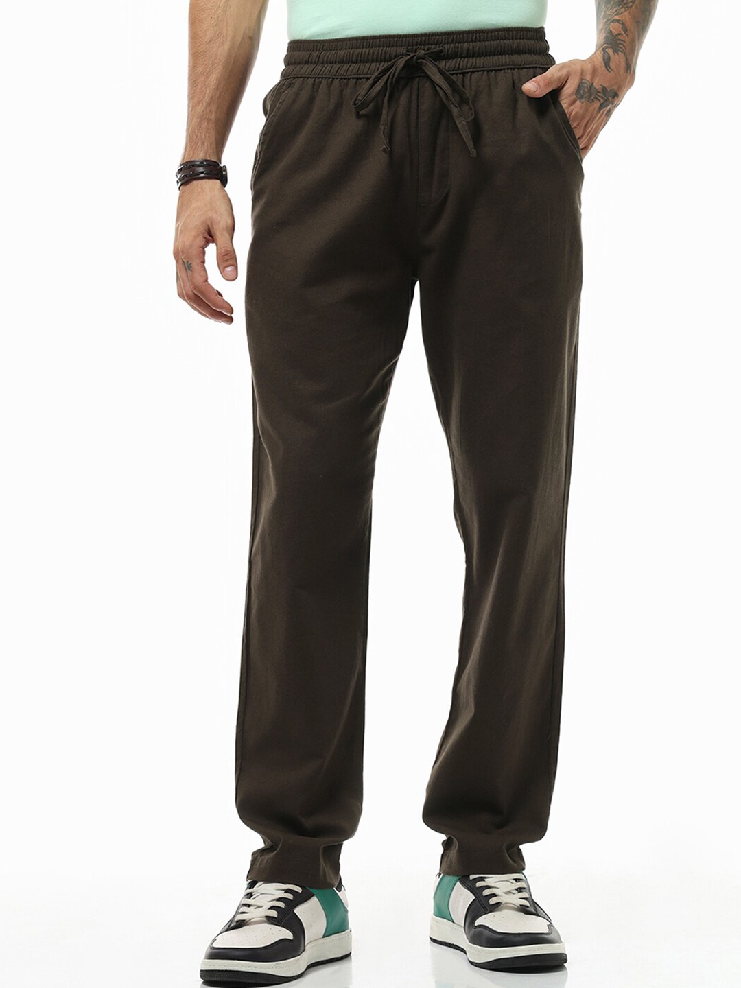 

Bewakoof Men Straight Fit Pants, Brown