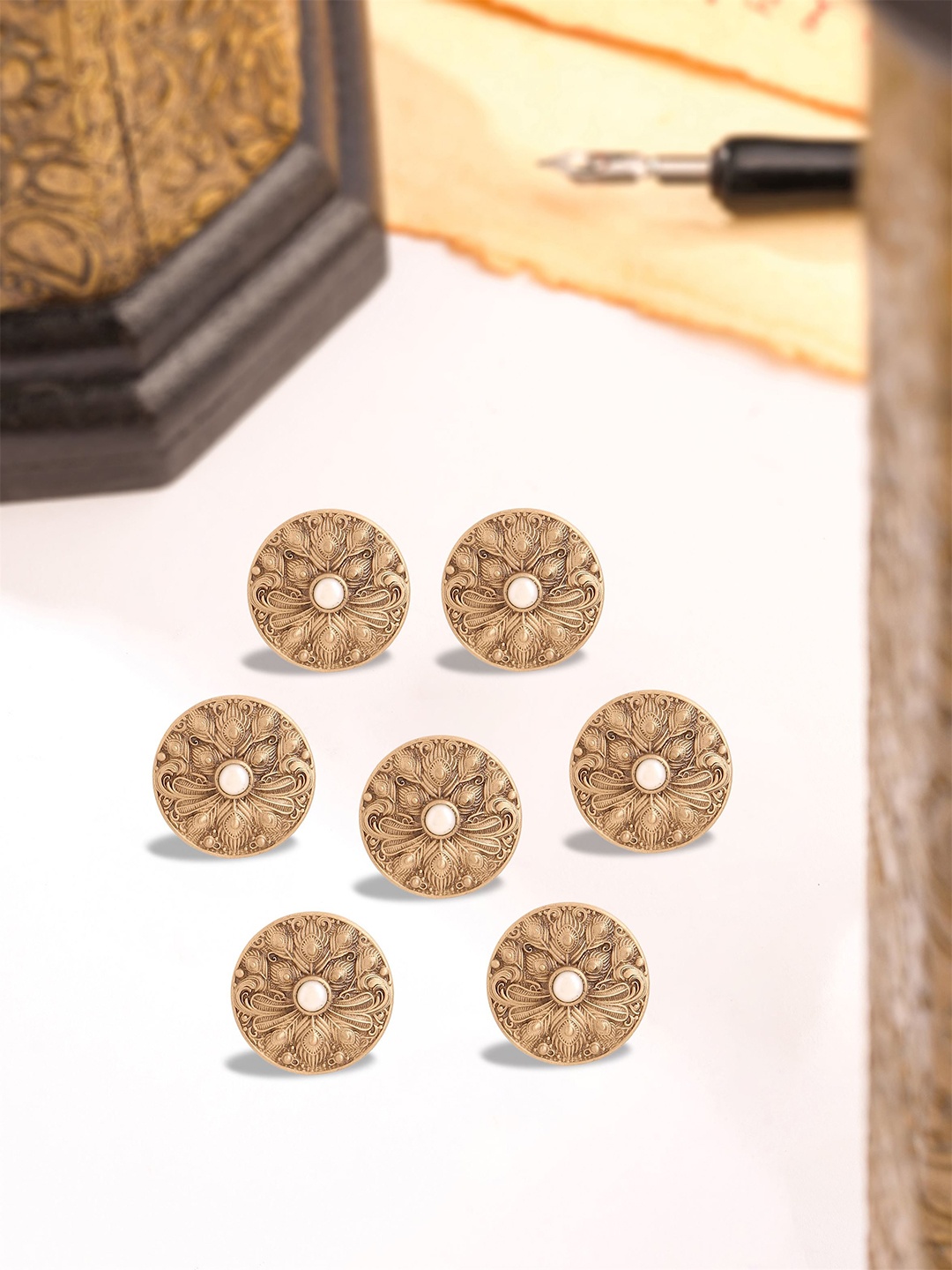 

COSA NOSTRAA Set of 7 Floral Brooch, Metallic