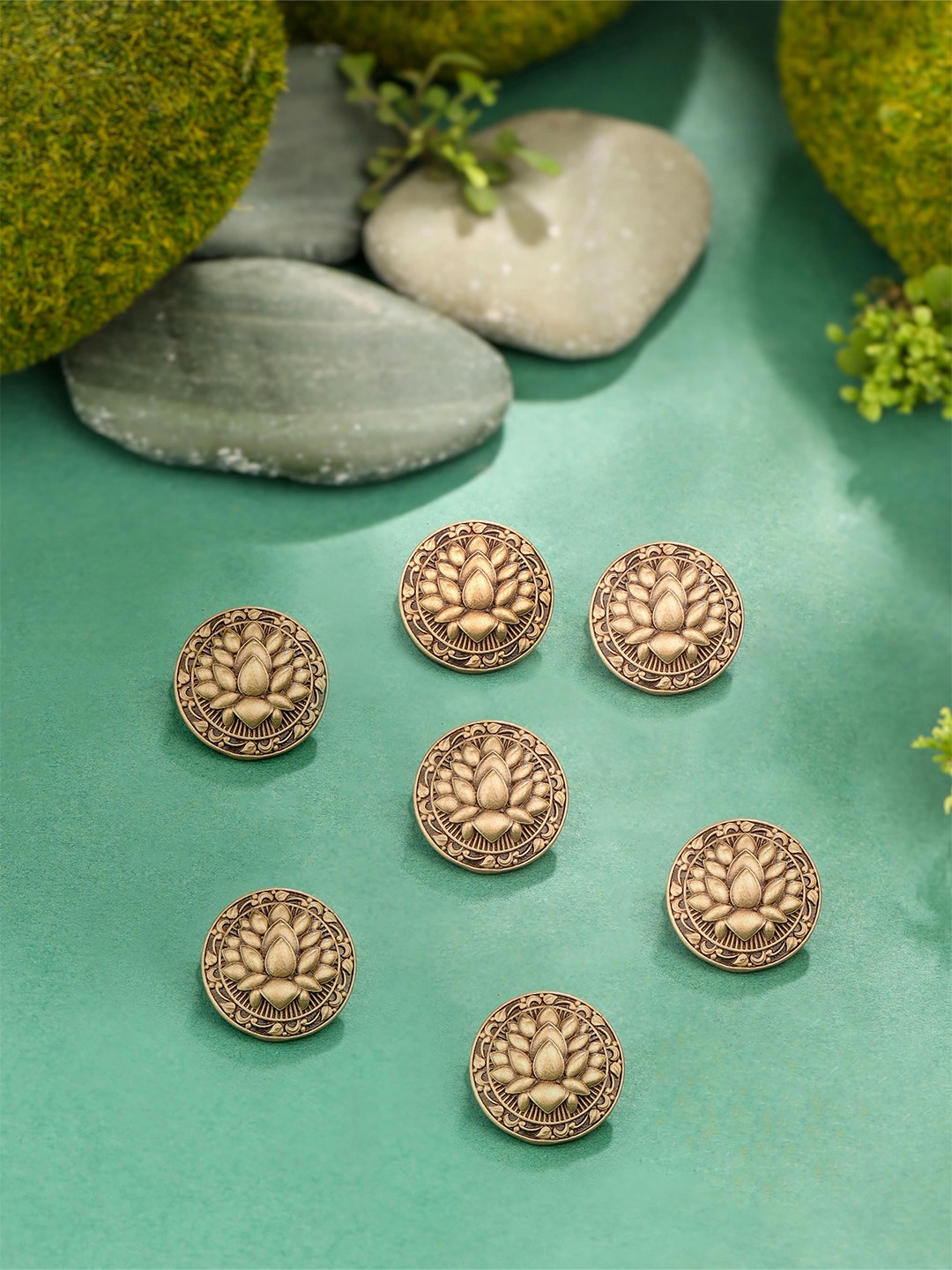 

COSA NOSTRAA Men Set of 7 Lotus Bead Button Brooches, Gold