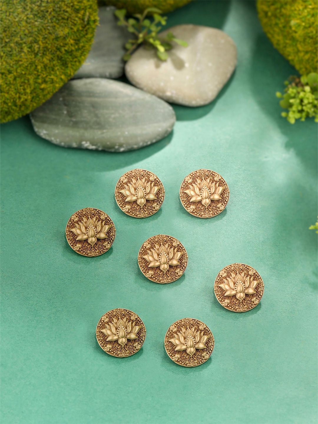 

COSA NOSTRAA Set Of 7Pcs Enchanted Lotus Brooch, Yellow