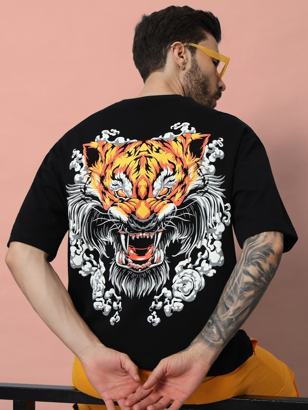 

WEARDUDS Men Printed T-shirt, Black