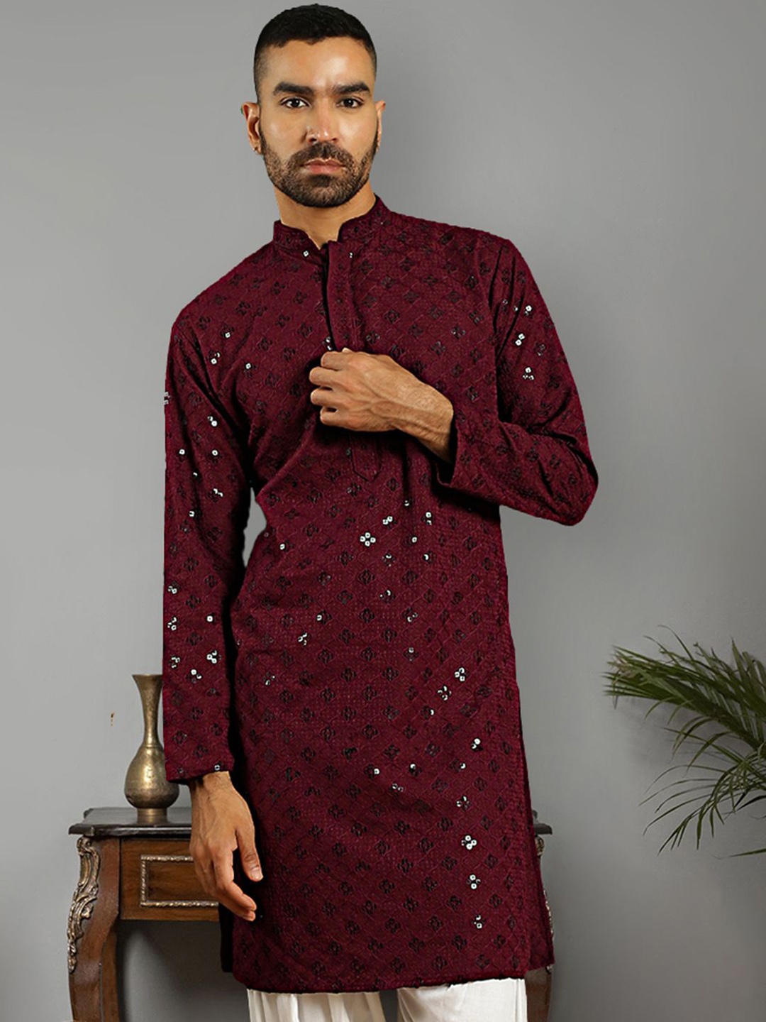 

Jompers Men Thread Work Kurta, Purple
