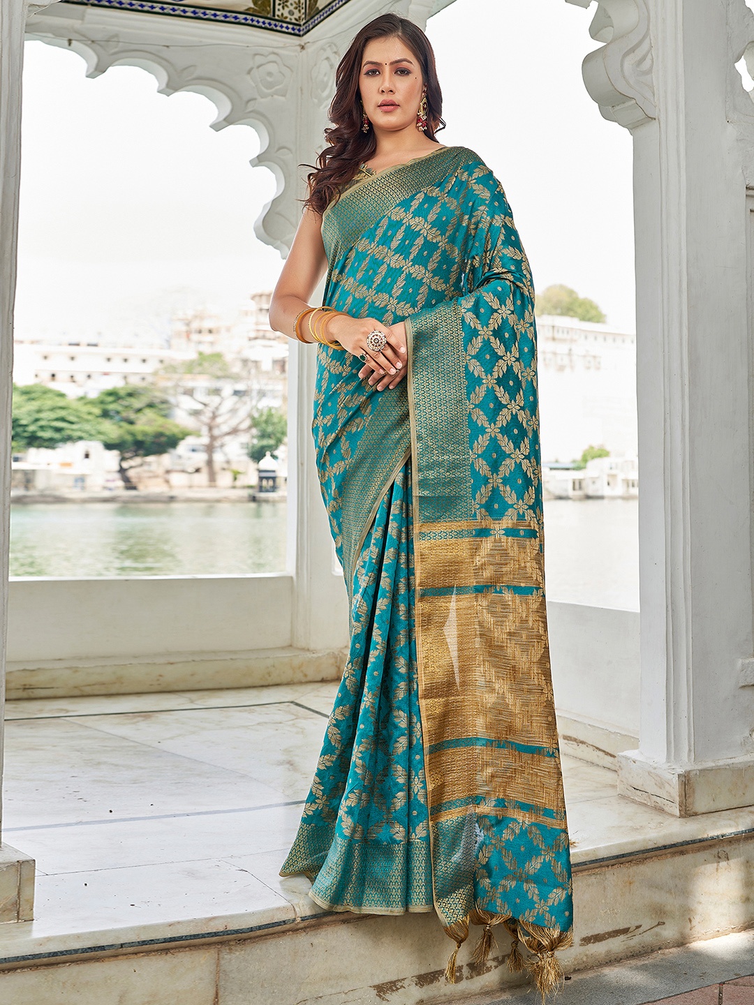 

KALINI Woven Design Zari Silk Cotton Banarasi Saree, Green