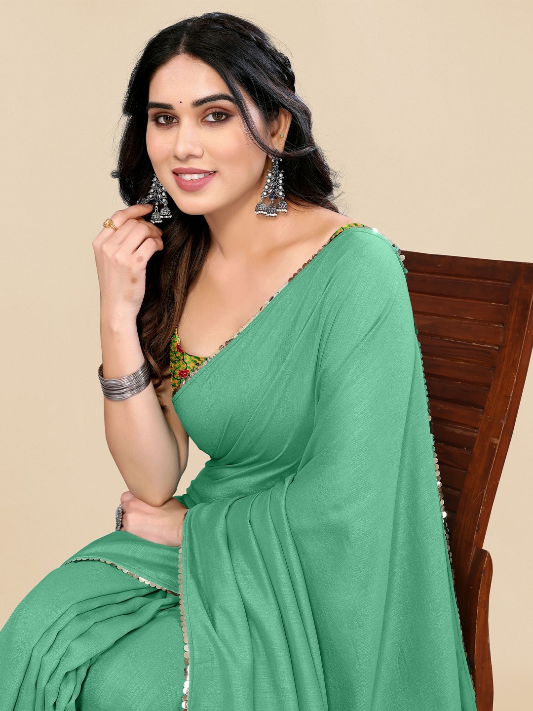

KALINI Sequinned Saree, Green