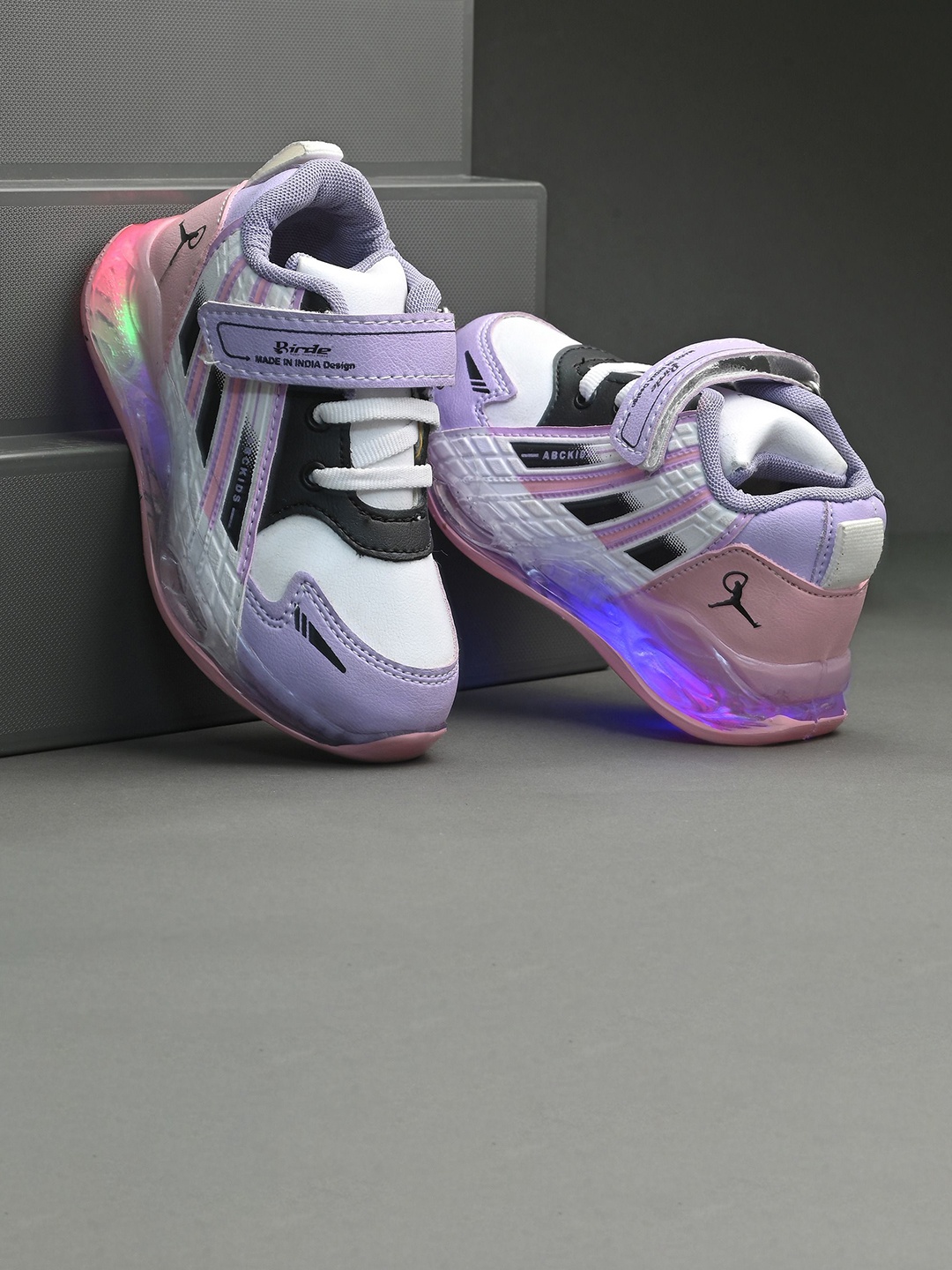 

BIRDE Boys Colourblocked Sneakers, Purple