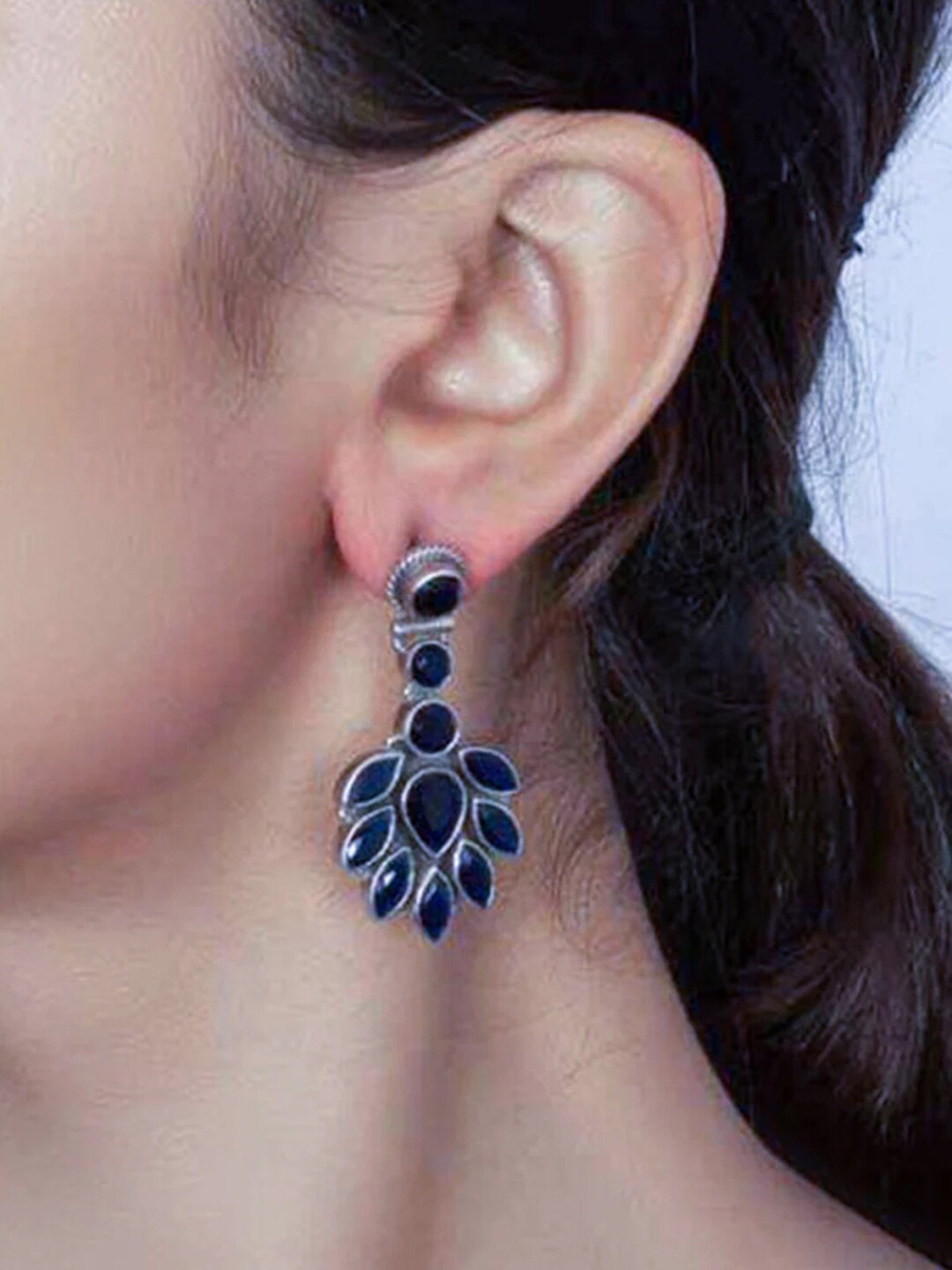 

Unniyarcha Contemporary Ear Cuff Earrings, Silver