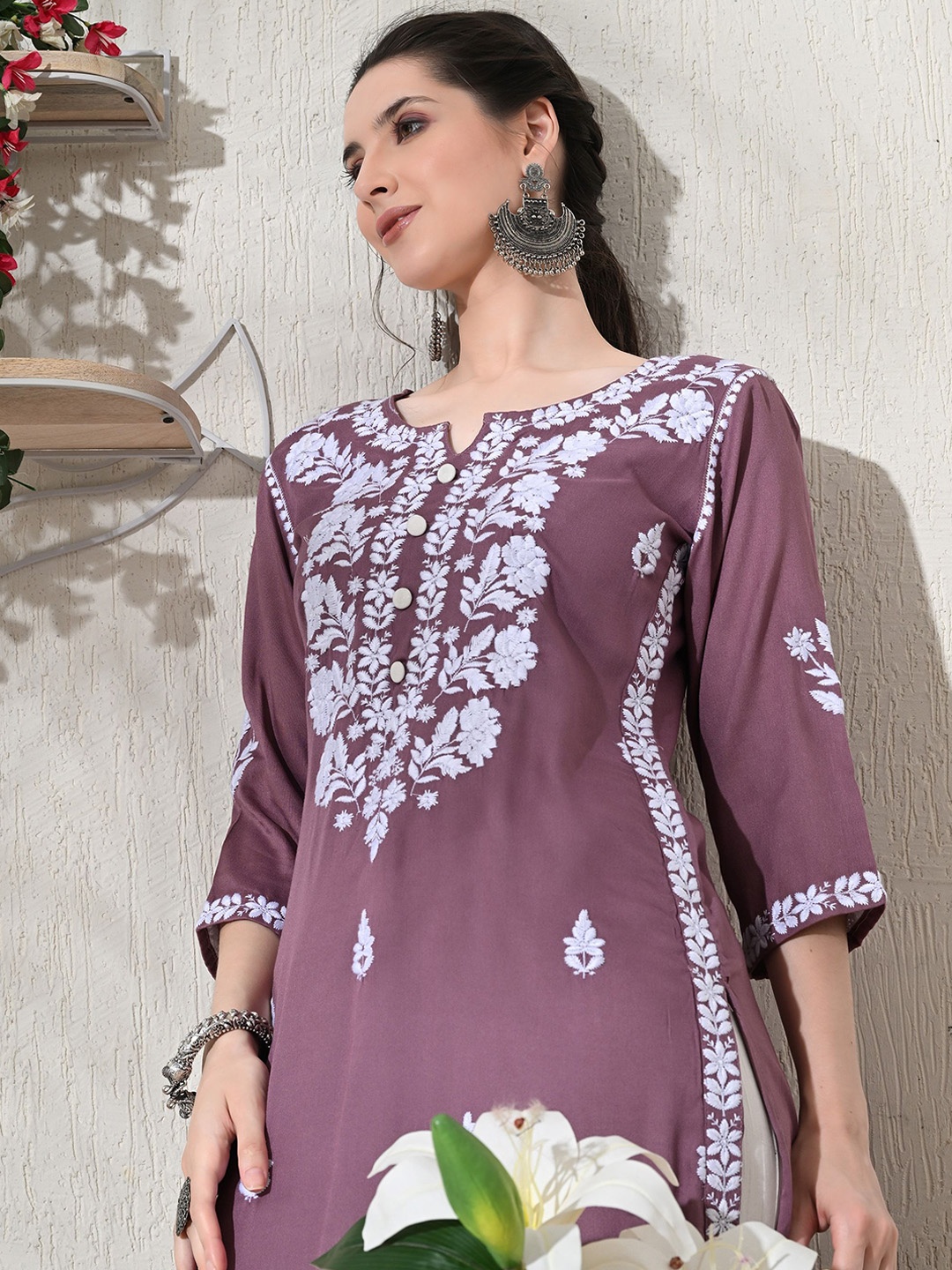 

DORIYA Women Floral Embroidered Regular Thread Work Kurta with Trousers, Purple