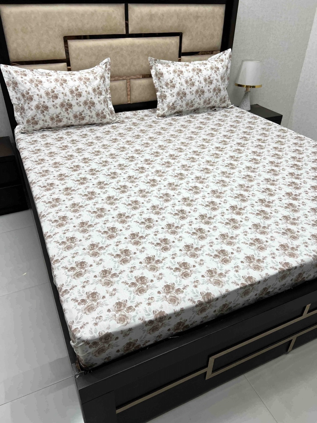 Pure Decor White & Brown Floral 350 TC King Bedsheet with 2 Pillow Covers