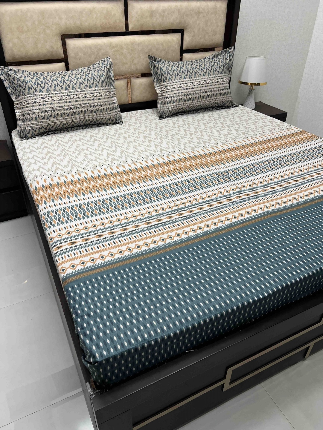 

Pure Decor White & Blue 350 TC King Bedsheet with 2 Pillow Covers