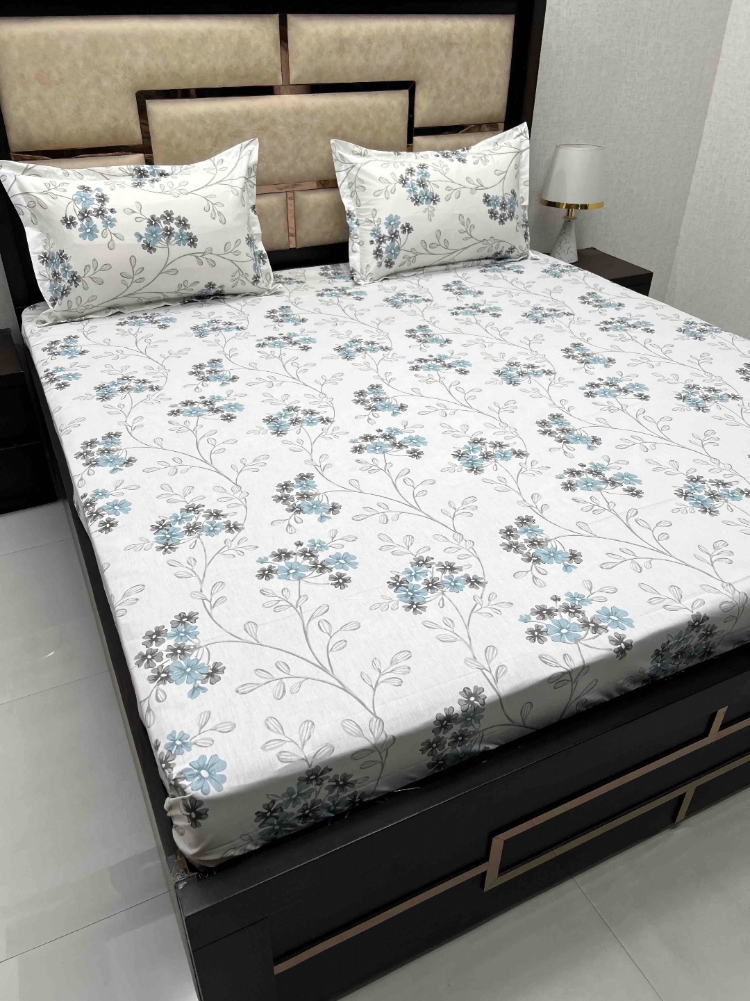 Pure Decor White & Blue Floral 350 TC King Bedsheet with 2 Pillow Covers