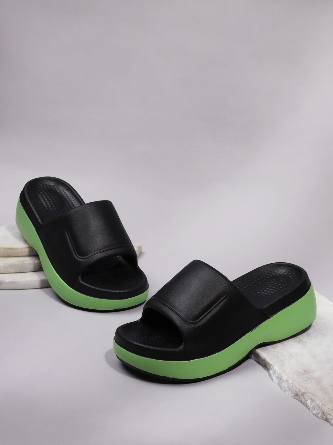 

Truffle Collection Women Open Toe Flats, Black
