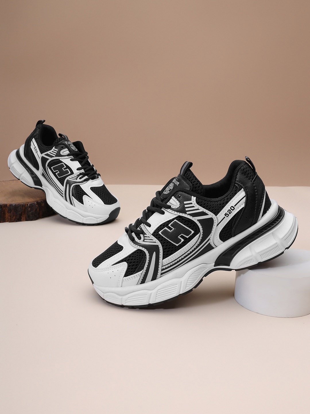 Truffle Collection Women Colourblocked Sneakers, Black