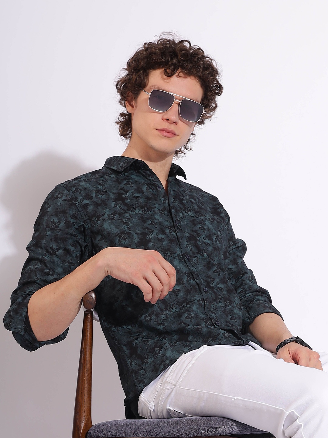 HERE&NOW Men Slim Fit Floral Opaque Printed Casual Shirt, Multi