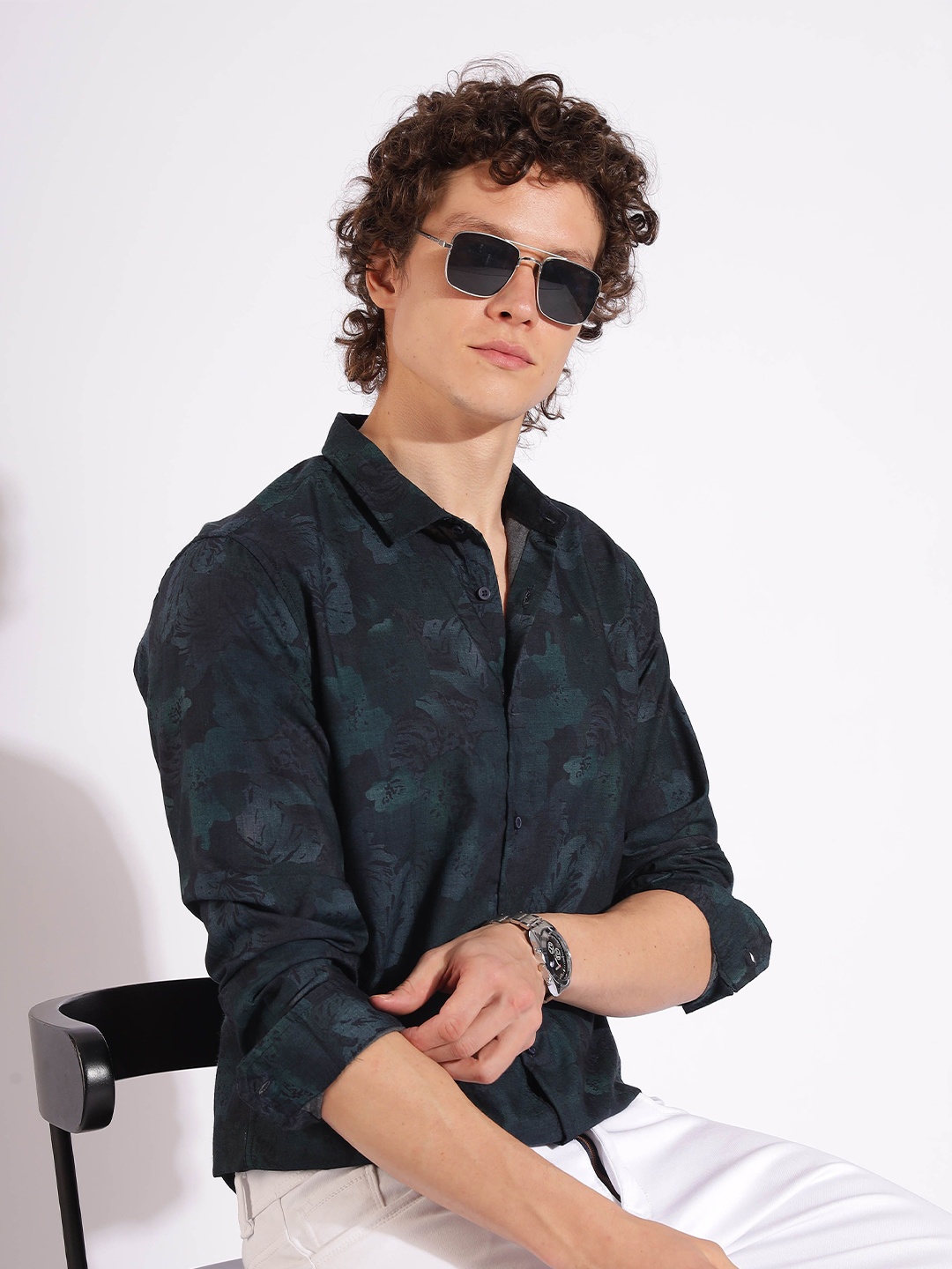 

HERE&NOW Men Slim Fit Floral Opaque Printed Casual Shirt, Multi