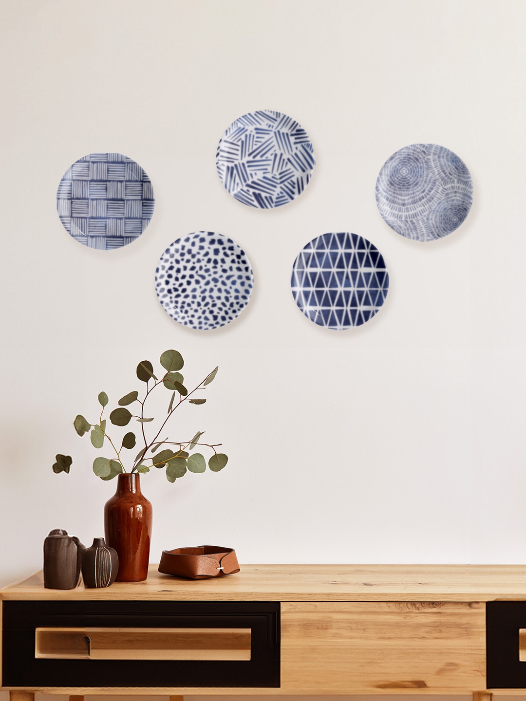 

Nestroots White & Blue Printed Nautical Nightfall Wall Plates
