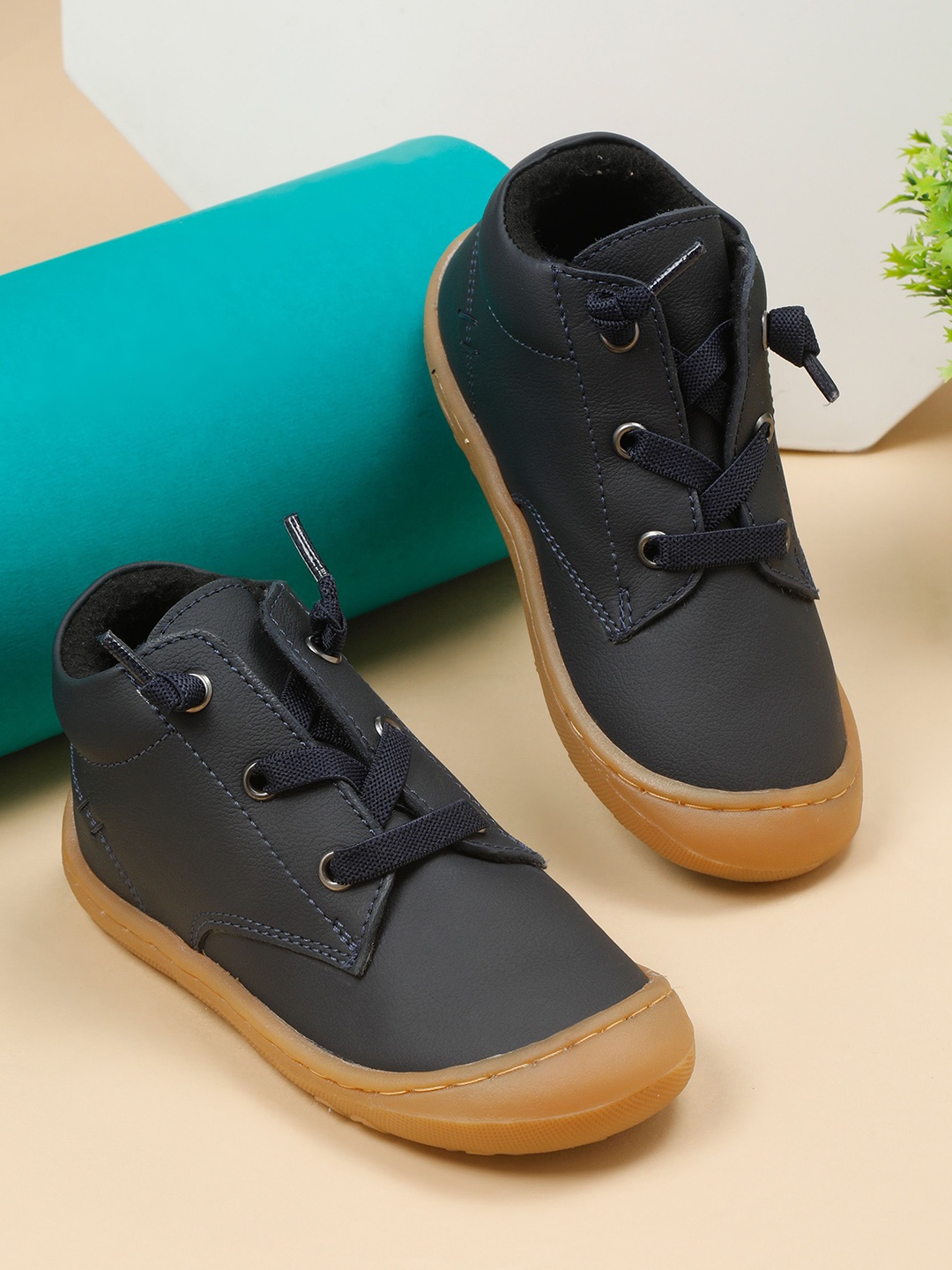 

Teakwood Leathers Unisex Kids Leather Sneakers, Navy blue