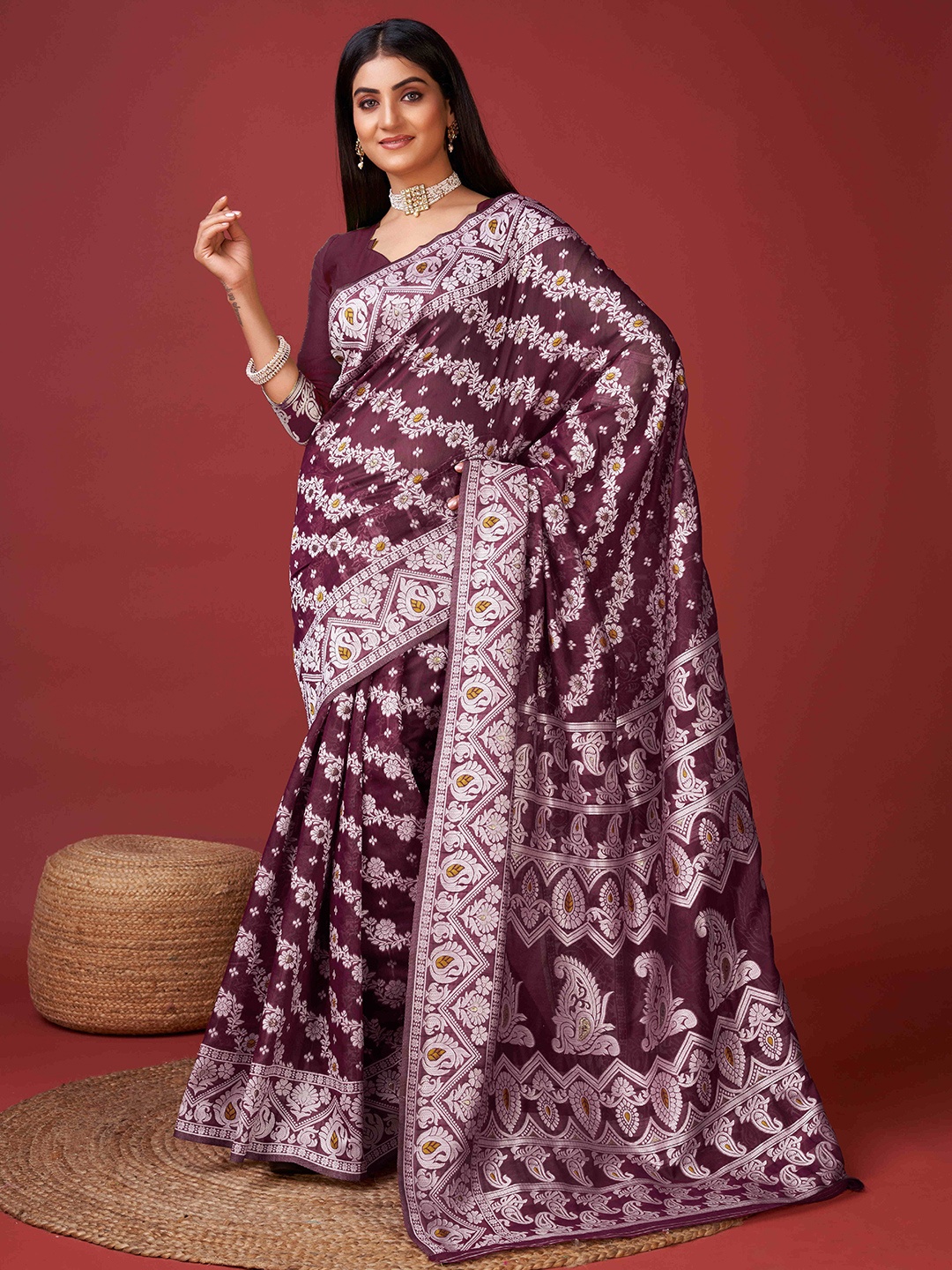 

VEECHIS Floral Zari Silk Cotton Banarasi Saree, Purple