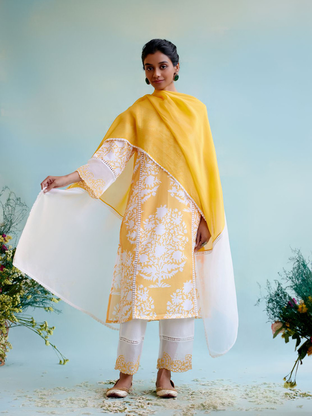

NERO Ombre Dyed Organza Dupatta, Yellow