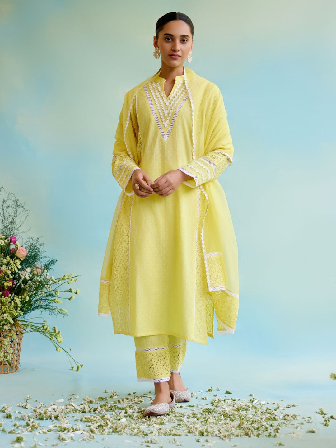 

NERO Dupatta, Yellow
